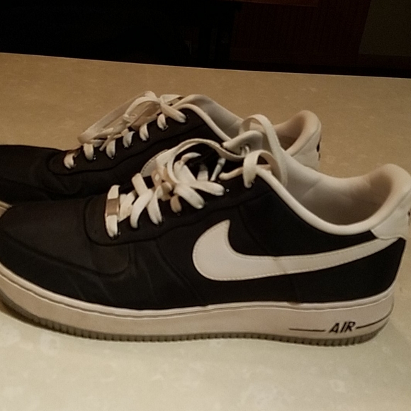 NIKE AIR FORCE ONES '82 LOW TOPS - Picture 3 of 5